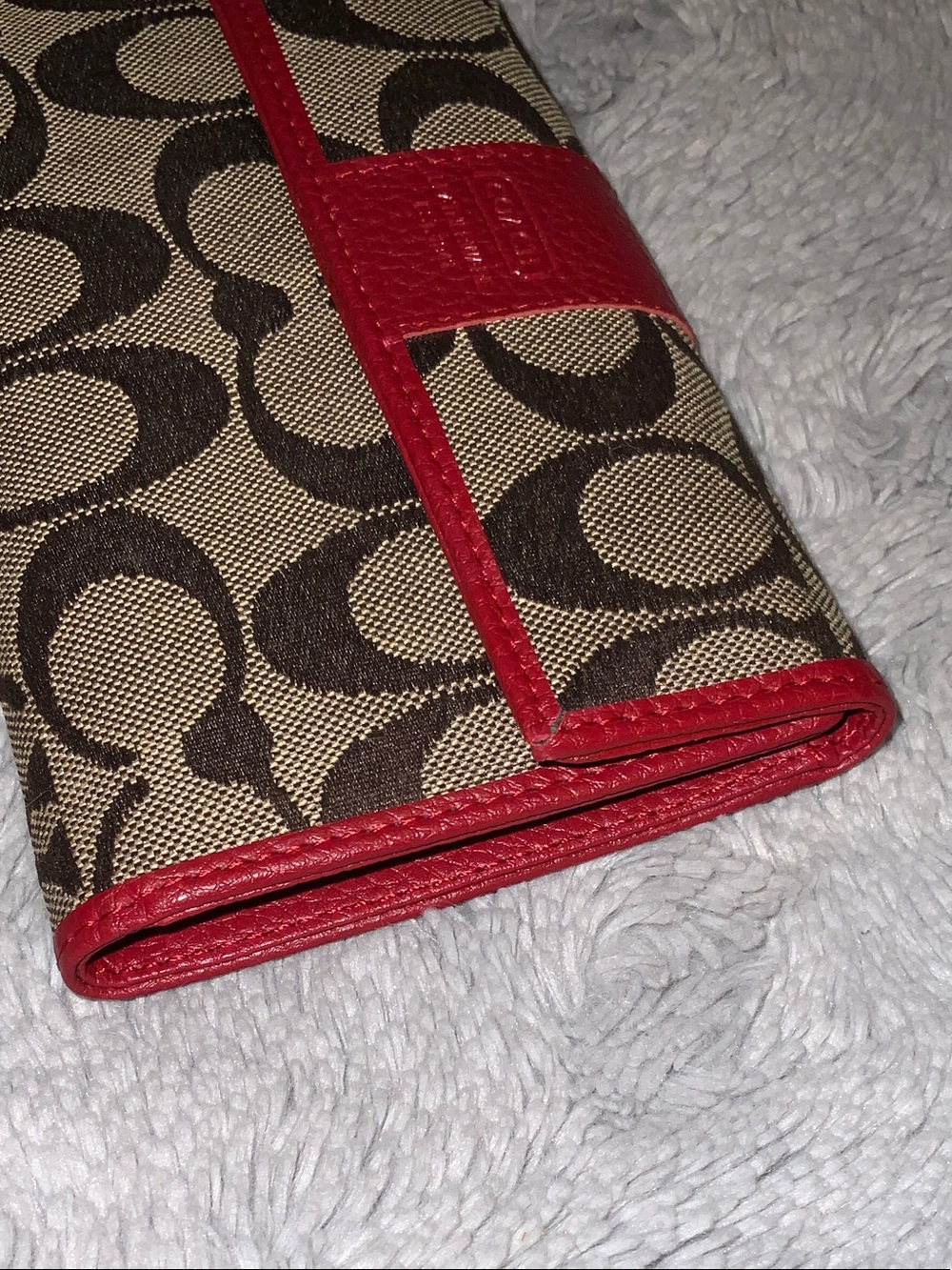Coach Brown Signature Canvas Card Holder with Red Trim - Picture 3 of 8